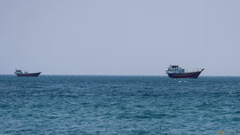 Orta Doğu'da Tanker Trafiği Sürerken Petrol Fiyatları Geriledi