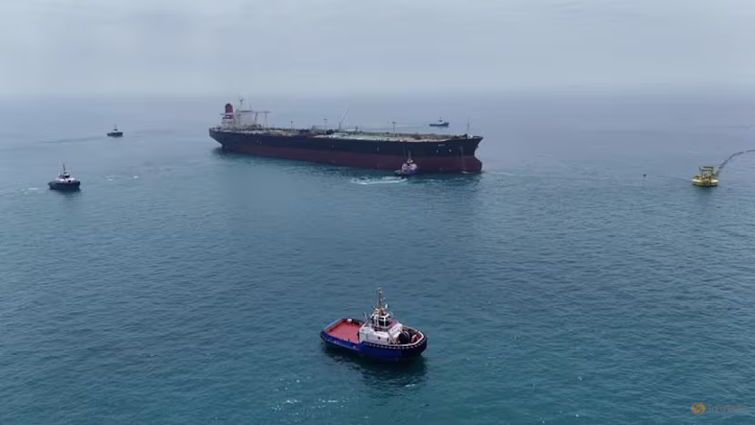 Petrol fiyatları Hürmüz Boğazı'ndan sorunsuz geçiş beklentisiyle düşüşünü sürdürüyor