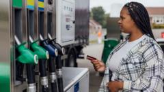 Petrol ve dizel fiyat artışı İngiltere'de enflasyonu yükseltti