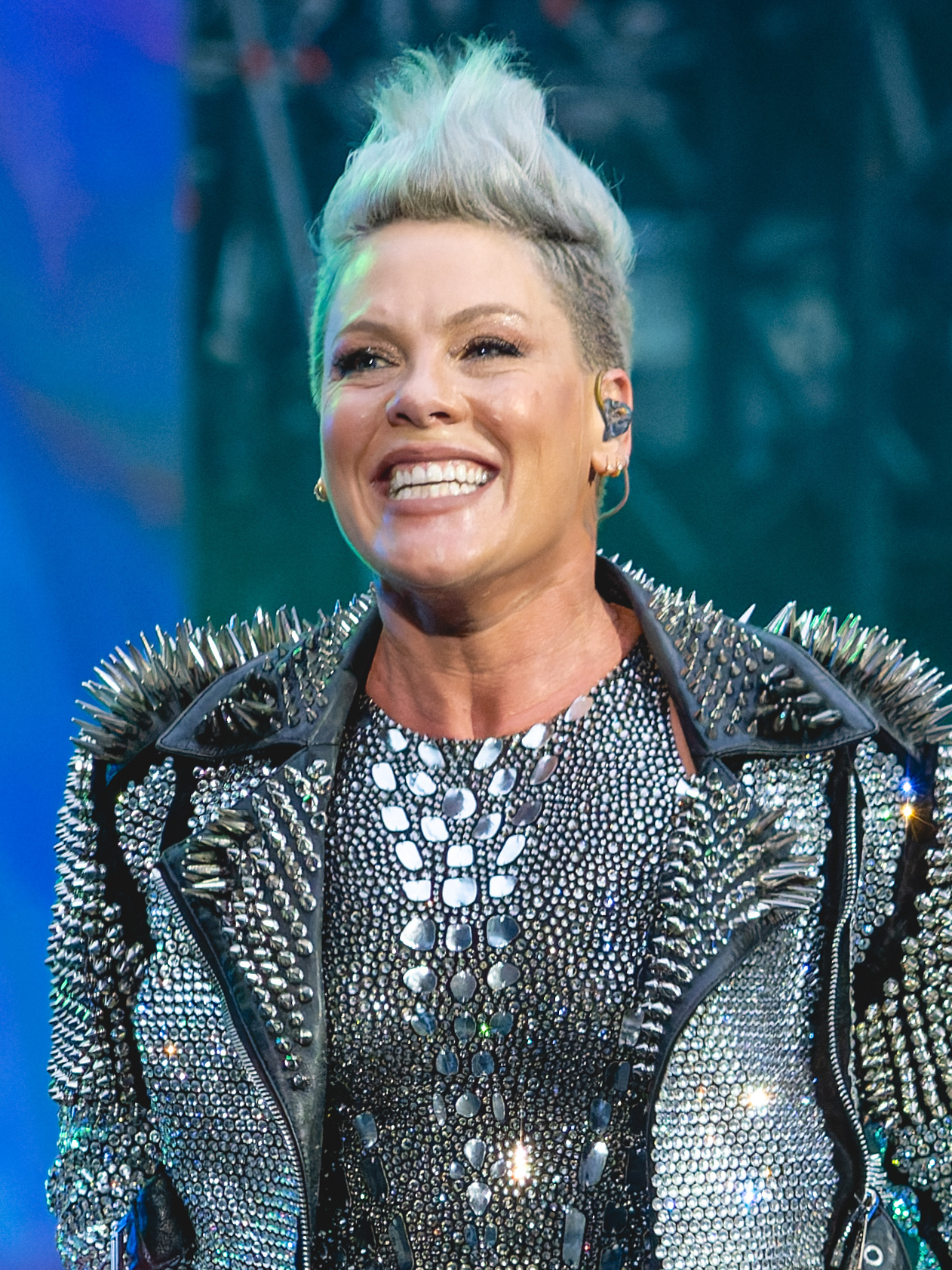Pink'e UNICEF Büyükelçiliği İçin İmza Kampanyası: 60 Bin Kişi İstifa İstedi