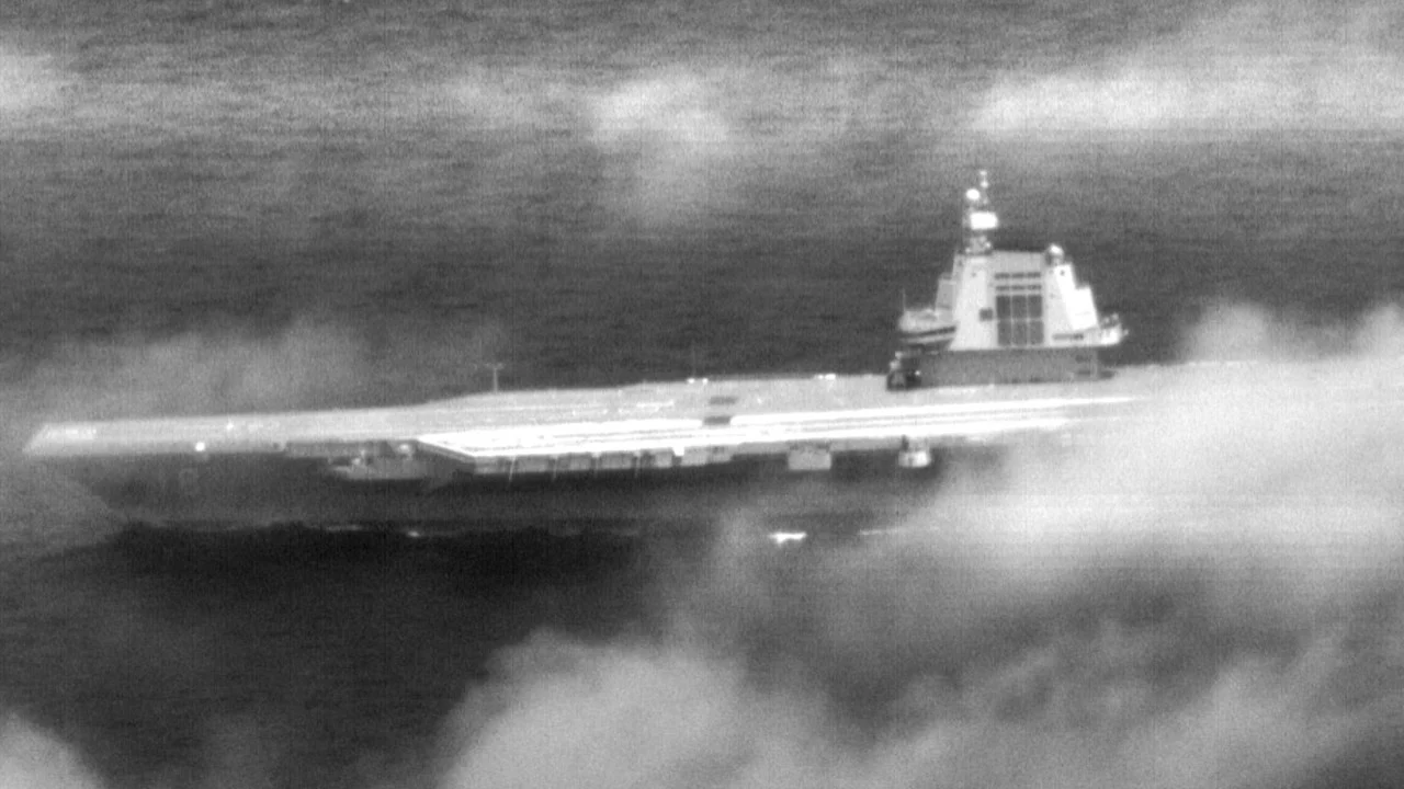 PLA'nın en gelişmiş uçak gemisi Fujian Tayvan Boğazı'nda