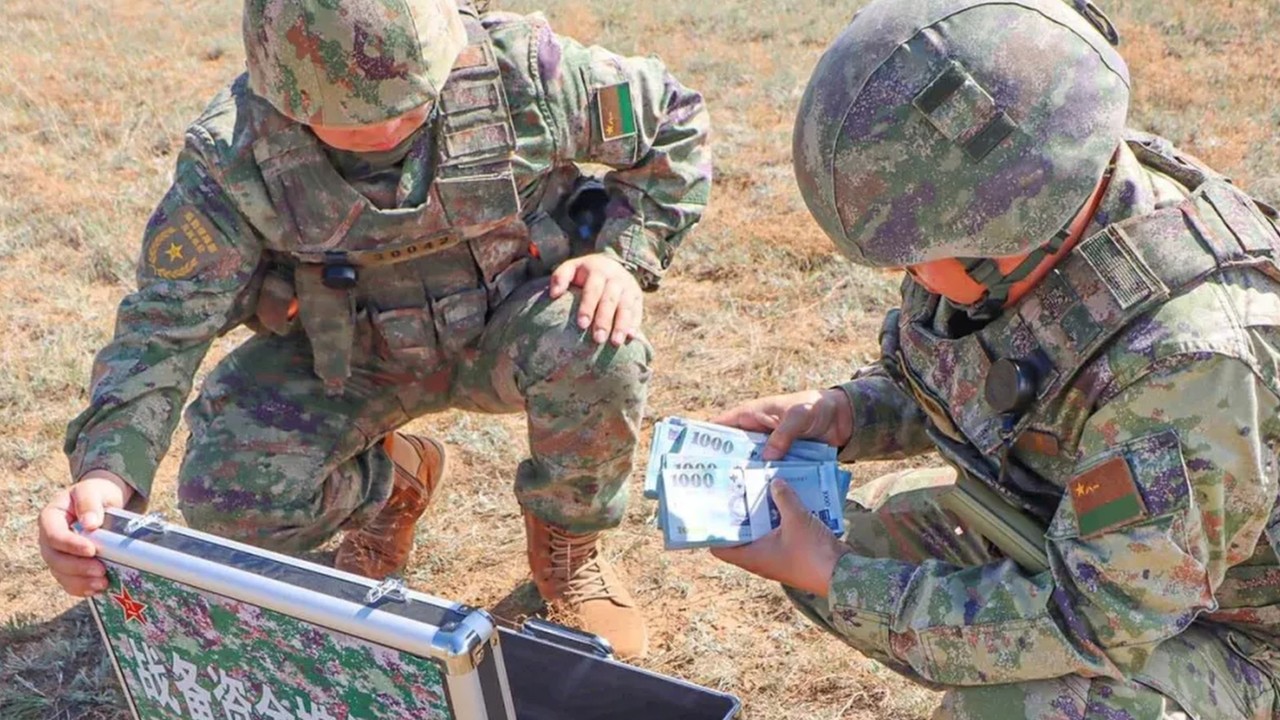 PLA, Tayvan senaryosu tatbikatında altın ve döviz kasalarını drone ile taşıdı