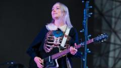 Planetaryumda Phoebe Bridgers: Hayranlardan Tam Not