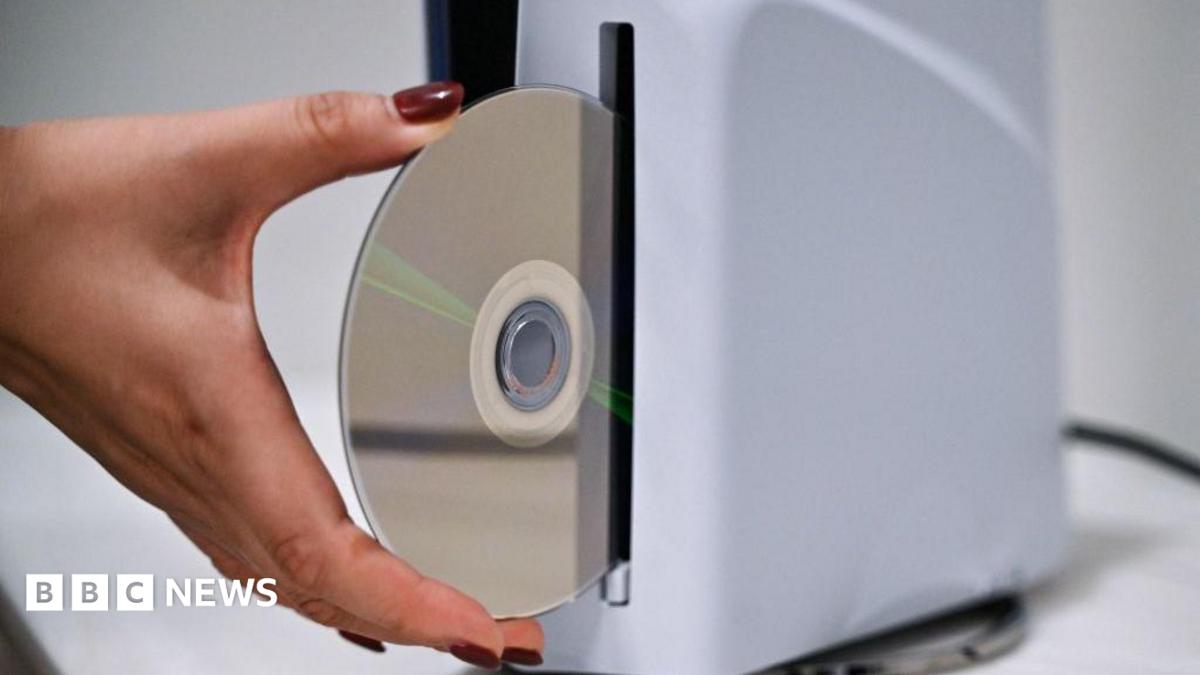 PlayStation'dan 2028'de diskli oyunların sonu