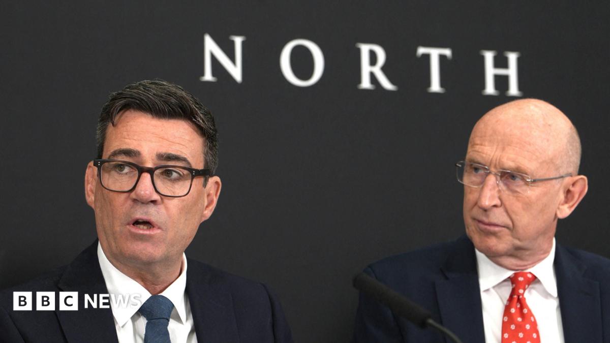 PM'in ilk iş günü Downing Street'in kuzey şubesinde