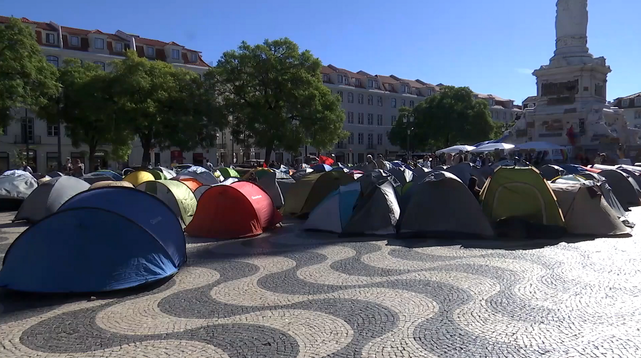 Portekiz'de Polis Konut Protesto Kamplarını Dağıttı