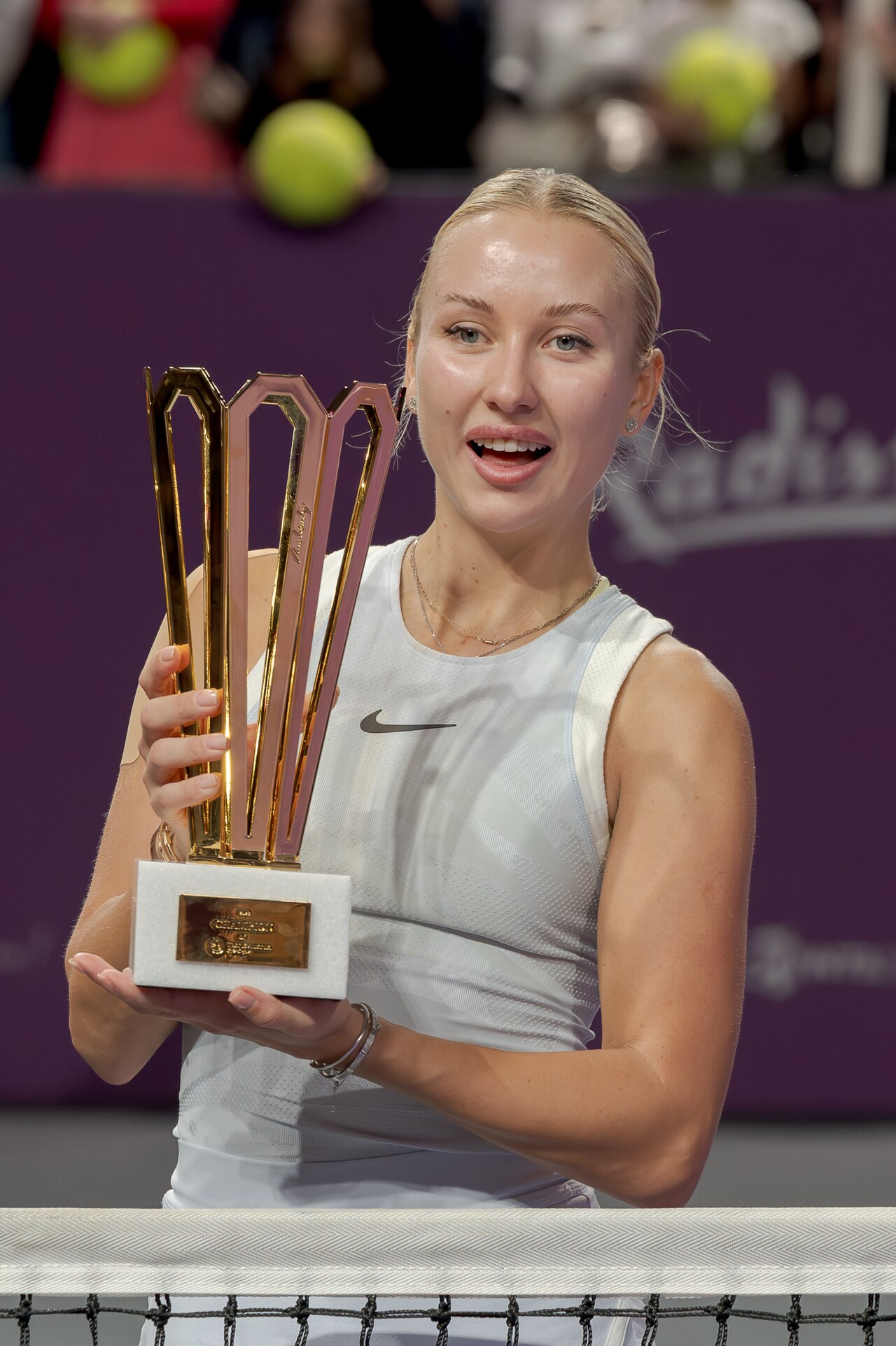 Potapova, Anisimova'yı Eleterek Üçüncü Tura Yükseldi