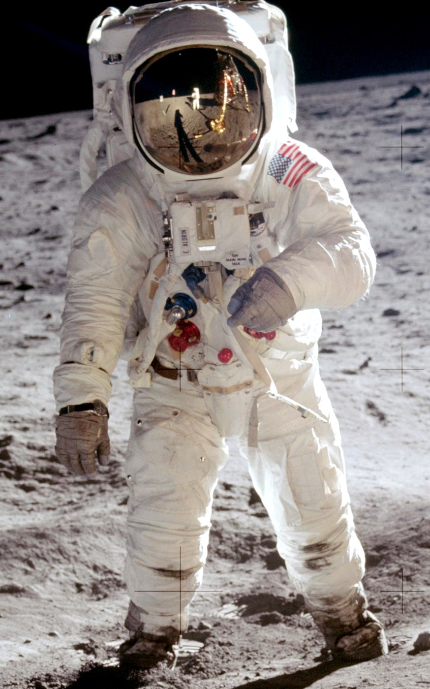 Moda Devi Prada, NASA'nın Ay Görevi İçin Uzay Kıyafetleri Tasarlıyor