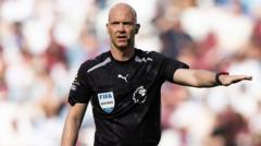 Premier Lig ve Dünya Kupası Hakemi Anthony Taylor Futbolu Bıraktı