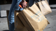 Primark, Eve Teslimatla Online Alışverişte Yeni Adım Attı