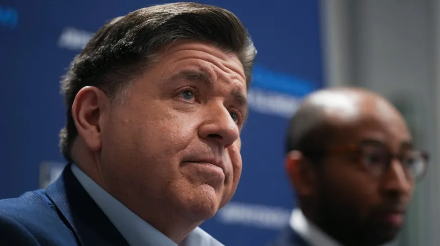 Pritzker Illinois'de Veri Merkezi Teşviklerini Durdurdu