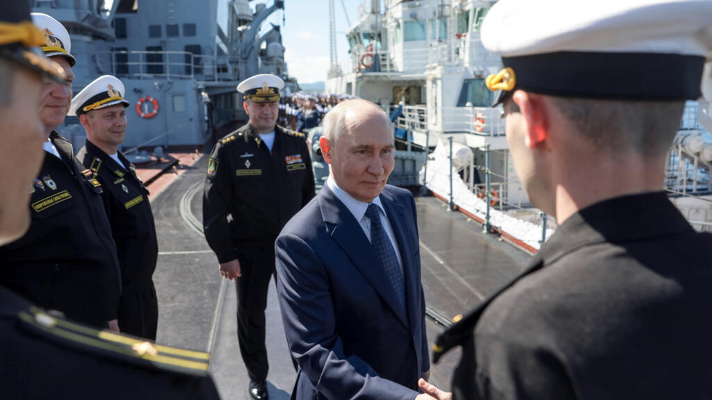 Putin'den Kuril Adaları'na tarihi ziyaret: Japonya'dan sert protesto