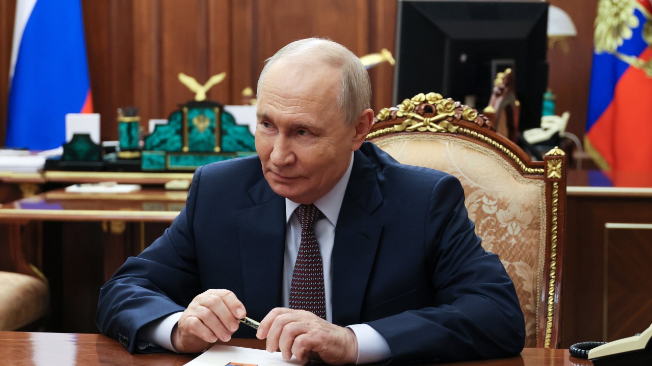Putin, Witkoff ile Ukrayna barışını görüştü; ABD'li Hubbard serbest