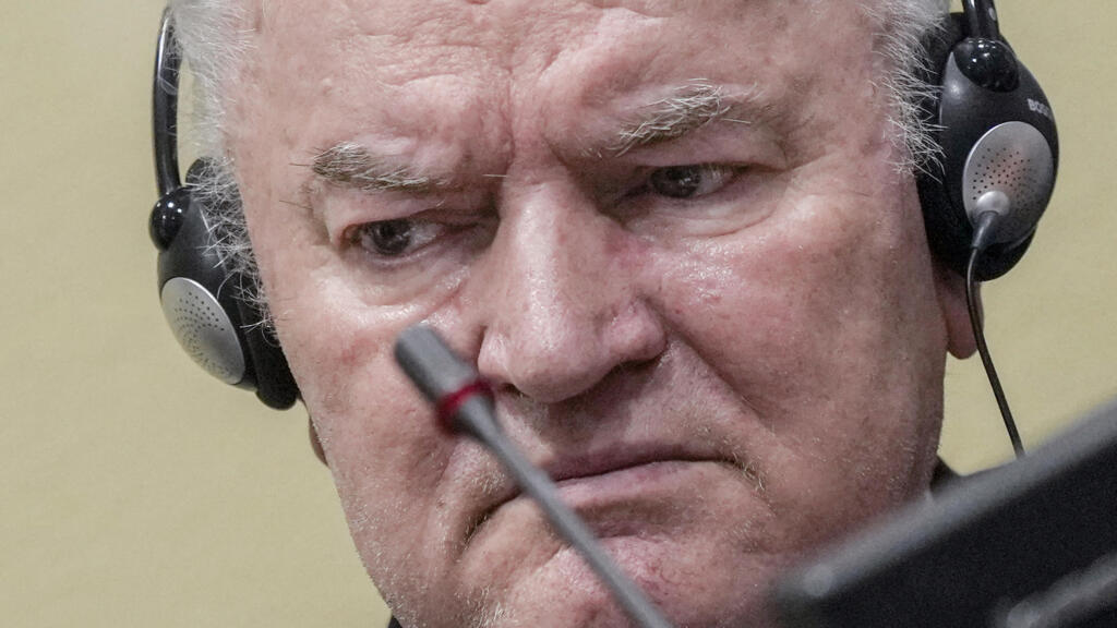 Ratko Mladic ‘devlet töreniyle’ toprağa verilecek