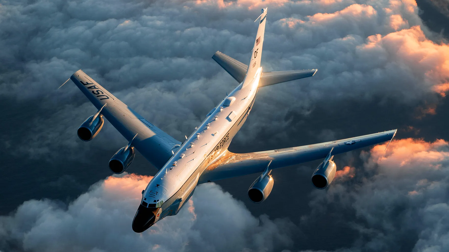 RC-135 Rivet Joint’ler İHA’ları Yöneterek Keşif Kapasitesini Genişletebilir