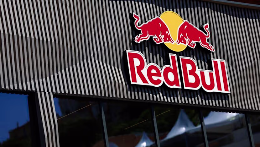 Red Bull'dan FIA'nın motor eşitleme kararına tepki