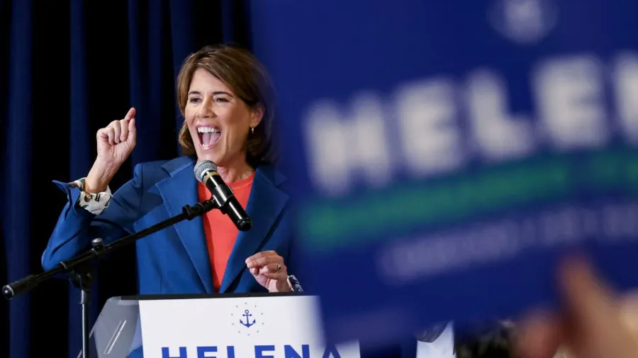 Rhode Island Valisi McKee, Demokratik Ön Seçimde Yenildi