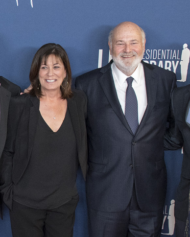 Rob Reiner'in Oğlu Cinayet Davası Savunması İçin 1.5 Milyon Dolarlık Miras Fonuna Başvurdu