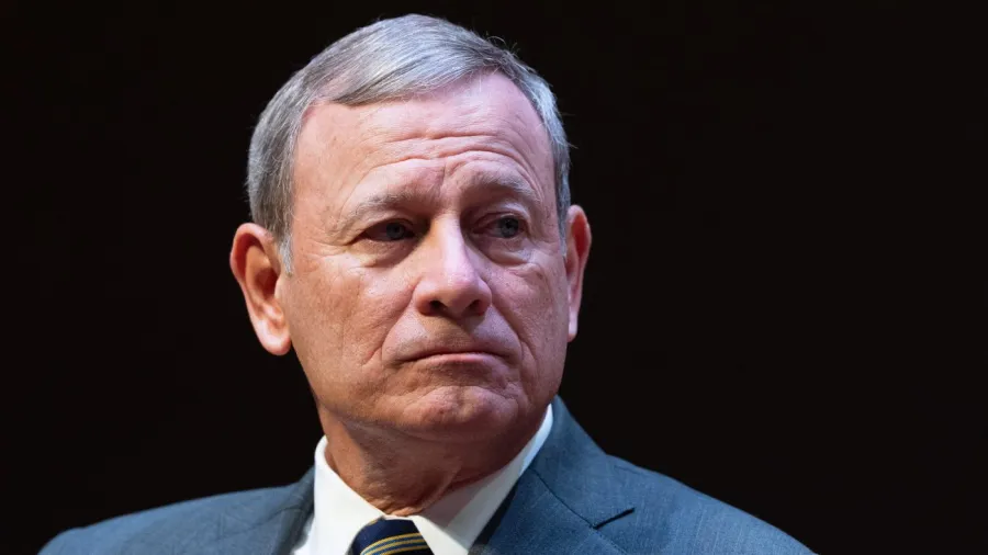 Roberts, FCC'nin Demokratların TV reklam ücreti başvurusunu karara bağlaması için son tarihi durdurdu