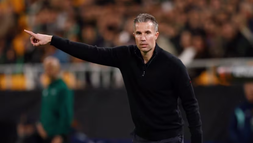 Robin van Persie, Feyenoord İkinciliğine Rağmen Kovuldu