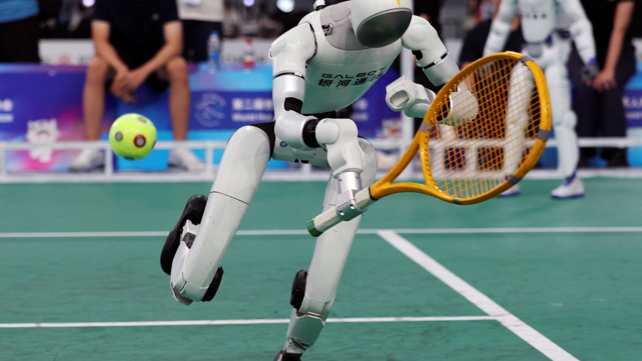 Robotlar Teniste İnsanları Zorluyor, Dünya İnsansı Robot Oyunları'nda Rekorlar Kırıyor