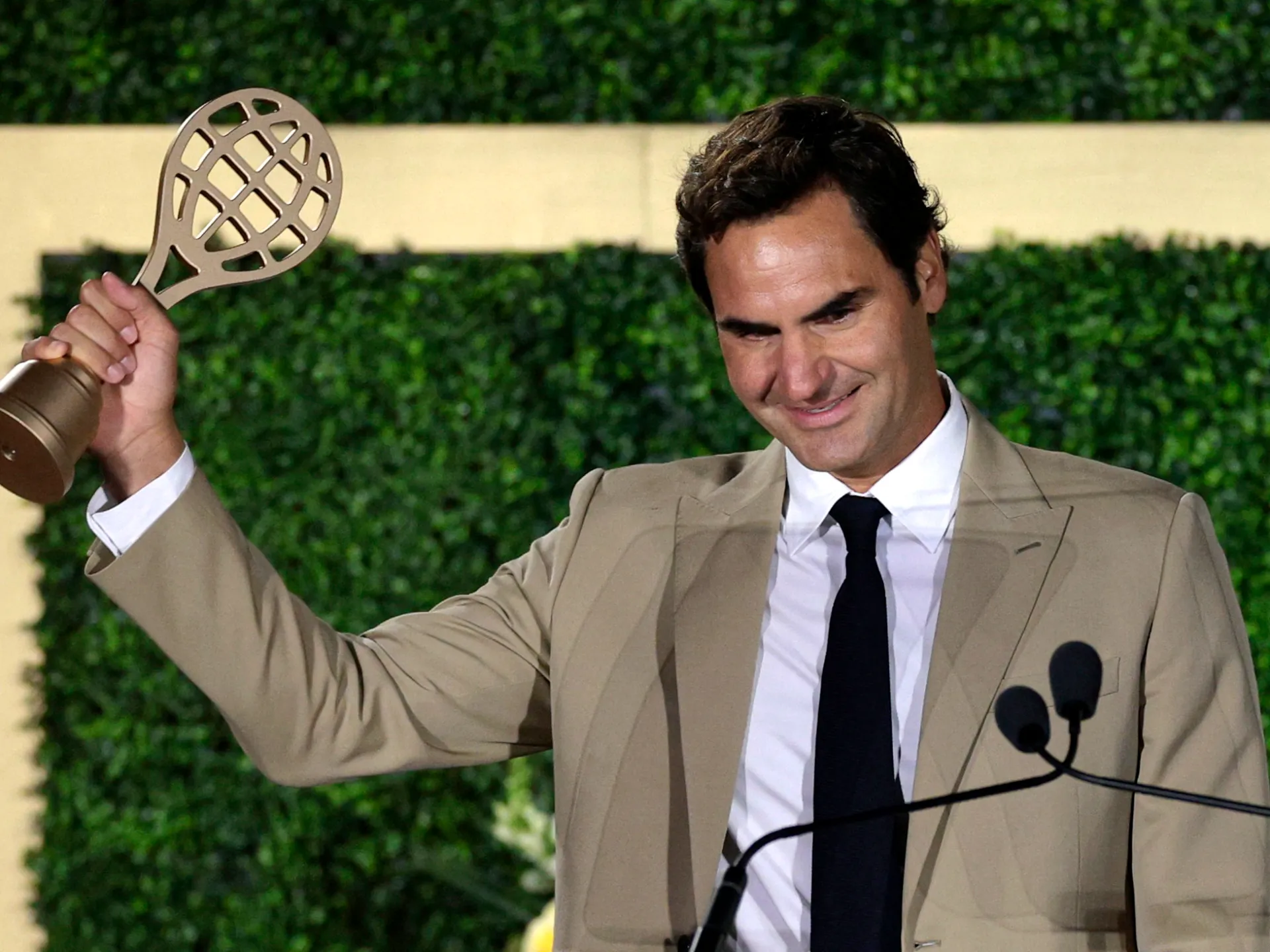 Roger Federer gözyaşlarıyla Onur Listesi'ne girdi