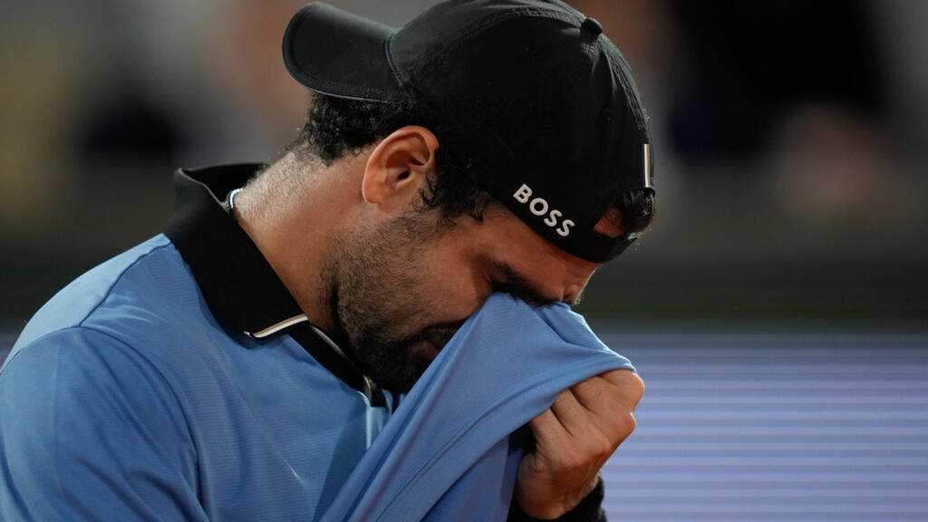 Roland Garros'ta sürpriz: Arnaldi yarı finalde