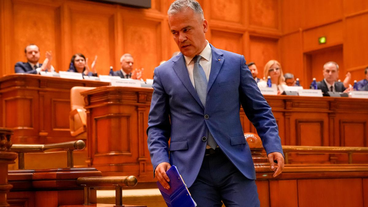Romanya'da Hükümet Krizi Derinleşiyor