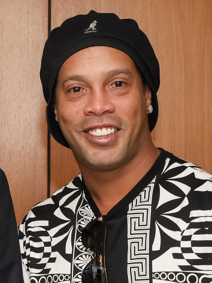 46 Yaşında Şok Dönüş: Ronaldinho'dan Sürpriz Kariyer Hamlesi