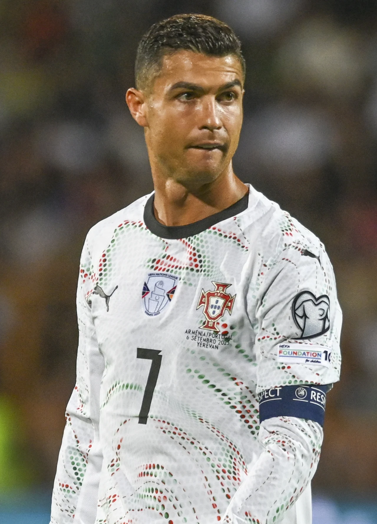 Ronaldo rekorları altüst etti: Portekiz, Dünya Kupası yolunda Özbekistan'ı ezdi geçti