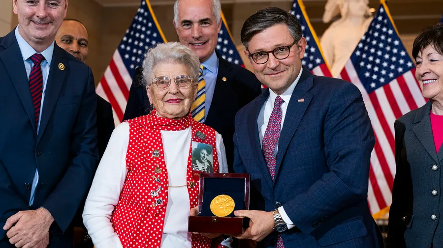 Rosie'ler Anıtı Ulusal Çim'de İstiyor