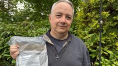 Royal Mail 19 yıl gecikmeli teslimat: Babaya yeni ebeveyn dergisi