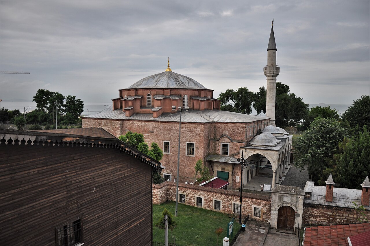 Rus çift, Ayasofya'da İncil okuduğu için sınır dışı edilme riskiyle karşı karşıya