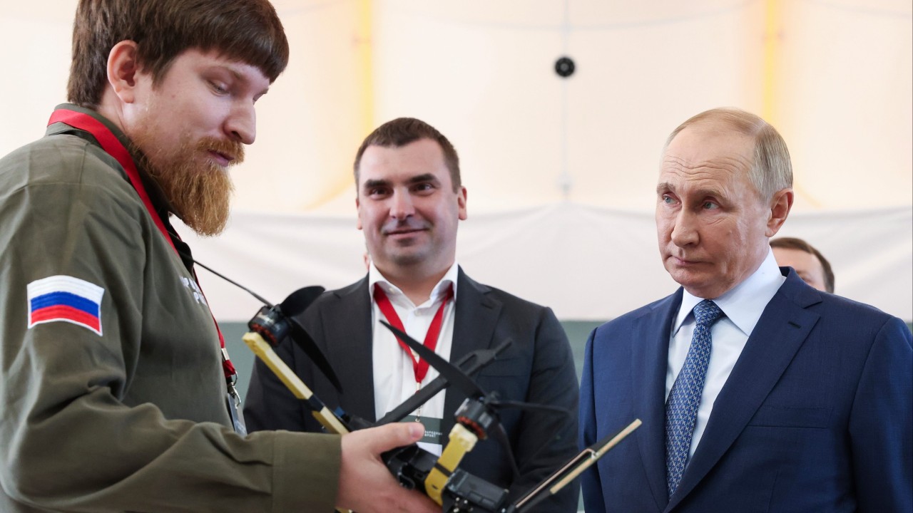 Rus drone fabrikası müdürü araçta patlayan bomba sonucu yaralandı