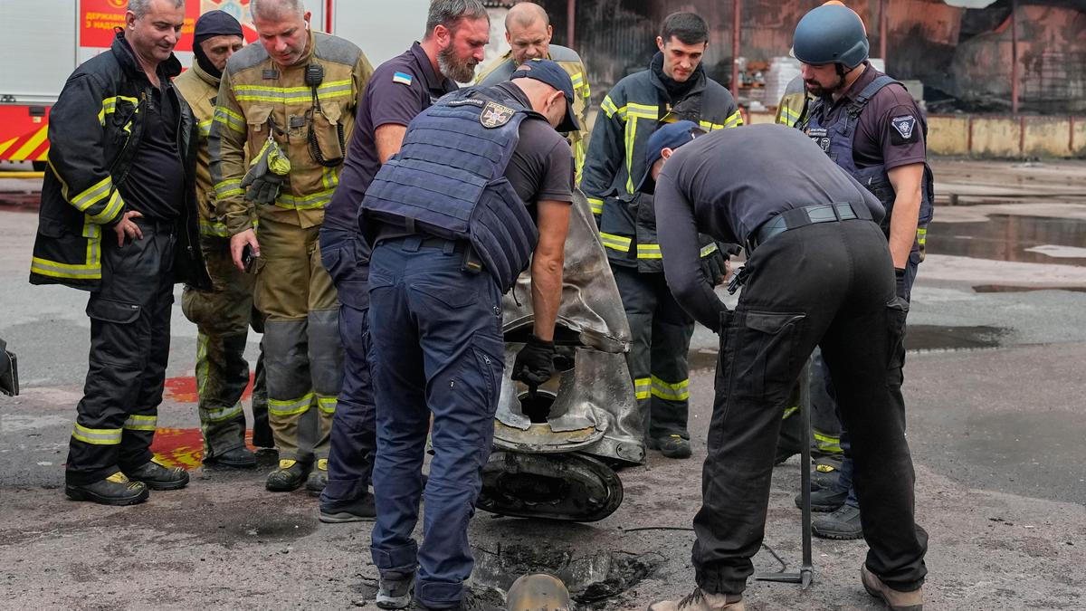 Rus füze ve drone saldırısı Ukrayna'da 15 kişiyi öldürdü