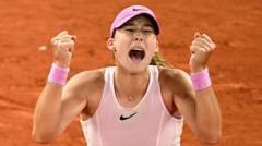 Rus genç raket Andreeva, Fransız Açık'ta Ukraynalı Kostyuk'u geçerek finale yükseldi