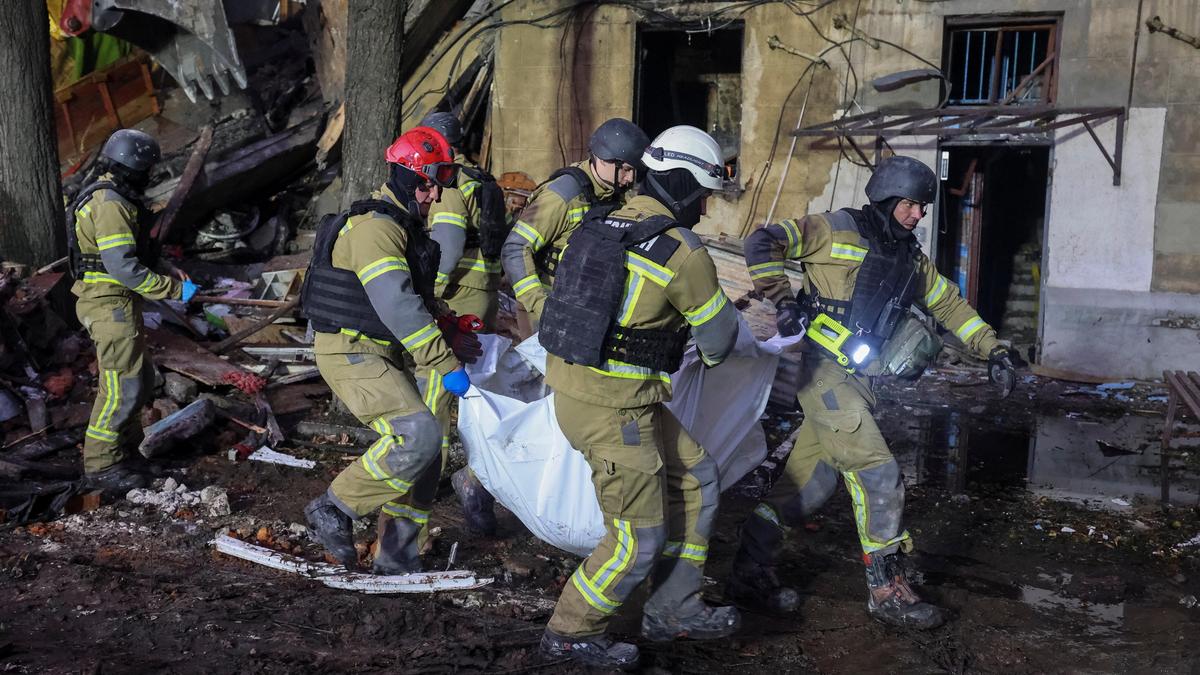 Rus İHA'ları Mikolayiv'de kargo terminalini vurdu