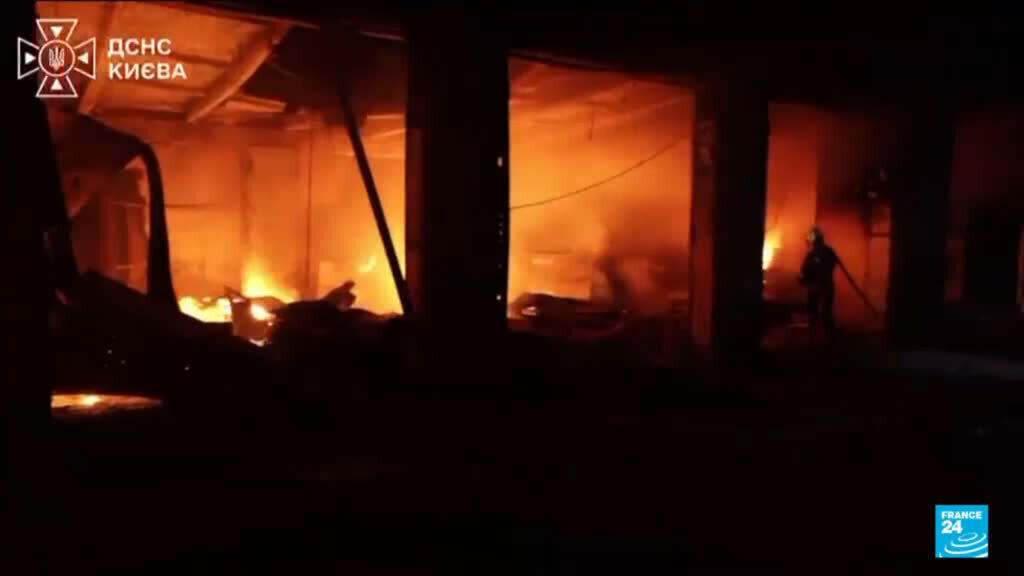 Rus saldırılarında 4 ölü: Kiev rafineriyi vurdu