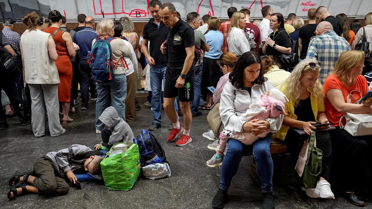 Rus saldırısı Kiev-Varşova trenini vurdu: Ukrayna ve Polonya