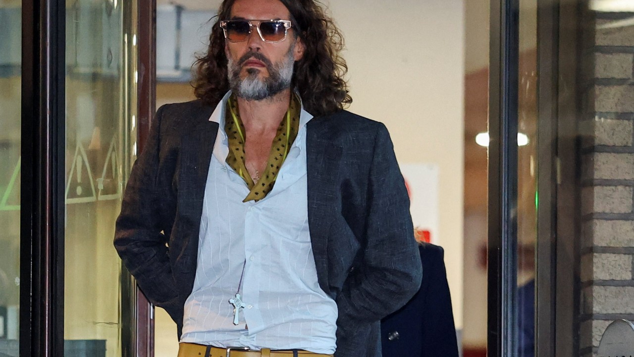 Russell Brand davasında çarpıcı ifade: Komedyen tecavüzle suçlanıyor