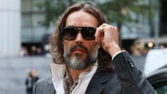 Russell Brand Tecavüz Davasında Mahkemede
