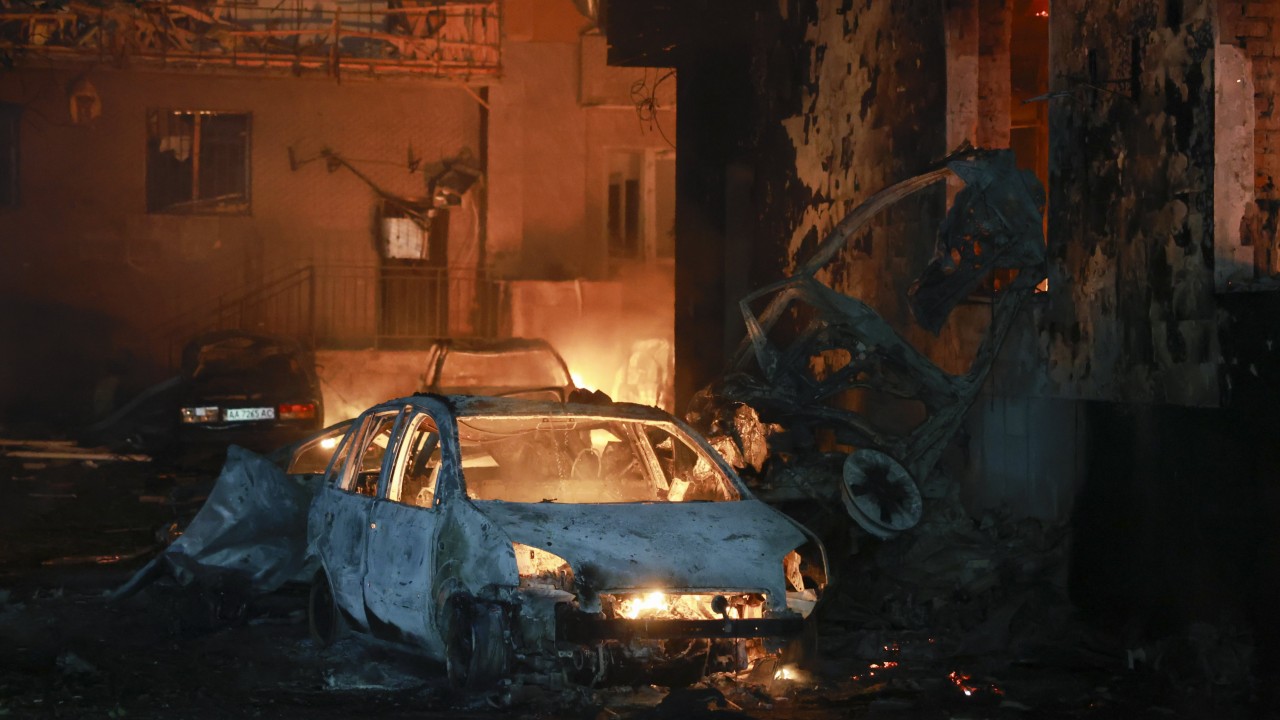 Rusya'dan Kiev'e yoğun balistik füze saldırısı: 1 ölü, 16 yaralı