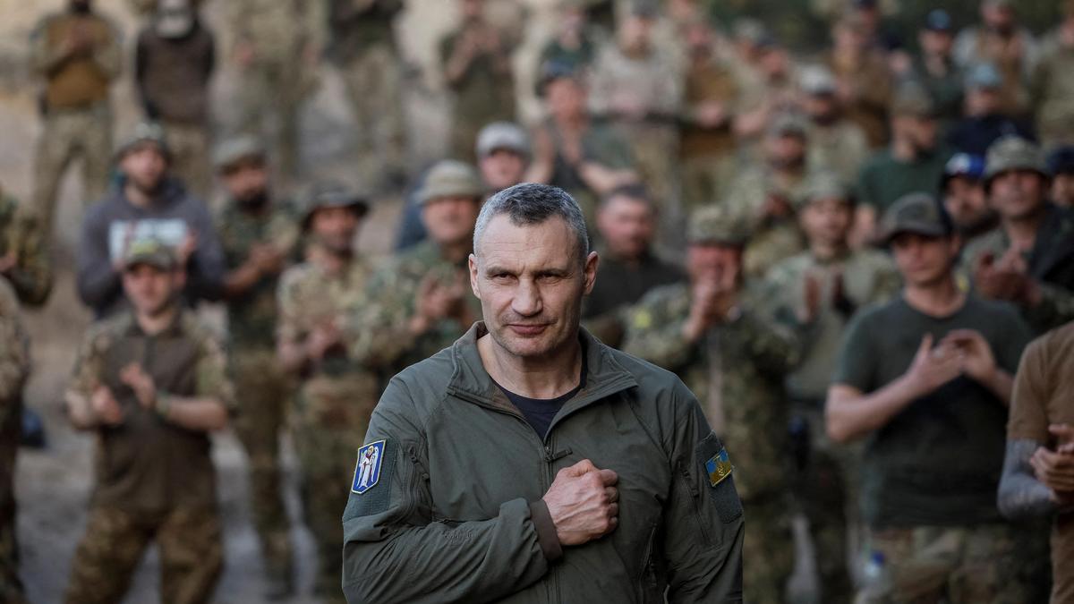 Rusya Kiev'de Benzin İstasyonlarını Vurdu: Belediye Başkanı Açıkladı