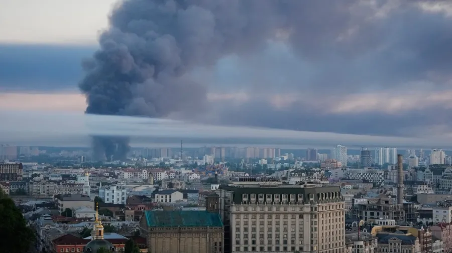 Rusya'dan Kiev'e büyük saldırı: 18 ölü, 90 yaralı