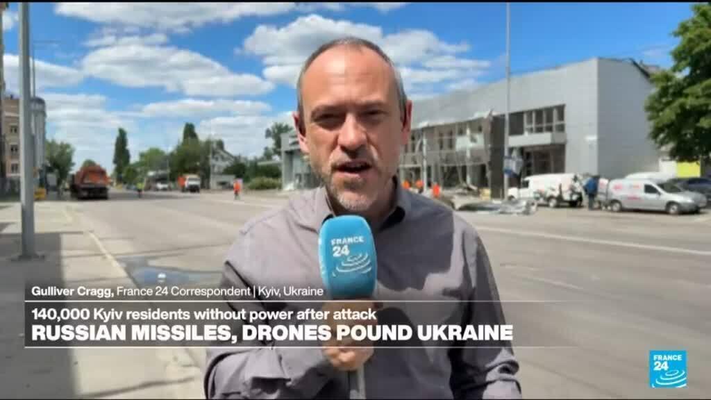 Rusya'nın saldırısında Kiev'de 140 bin kişi elektriksiz kaldı