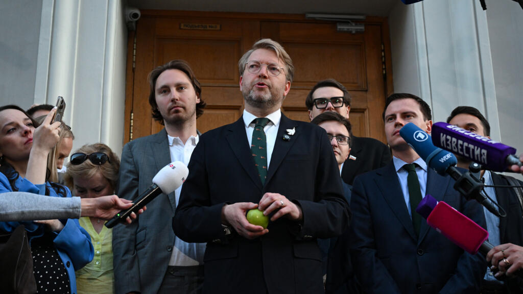 Rusya, savaş karşıtı tek parti Yabloko'yu seçimlerden men etti