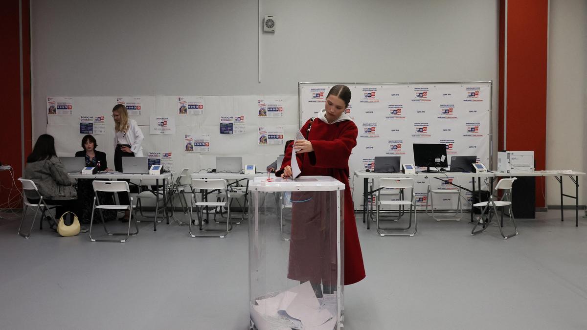 Rusya, Ukrayna'dan Aldığı Bölgelerde Seçim Düzenledi