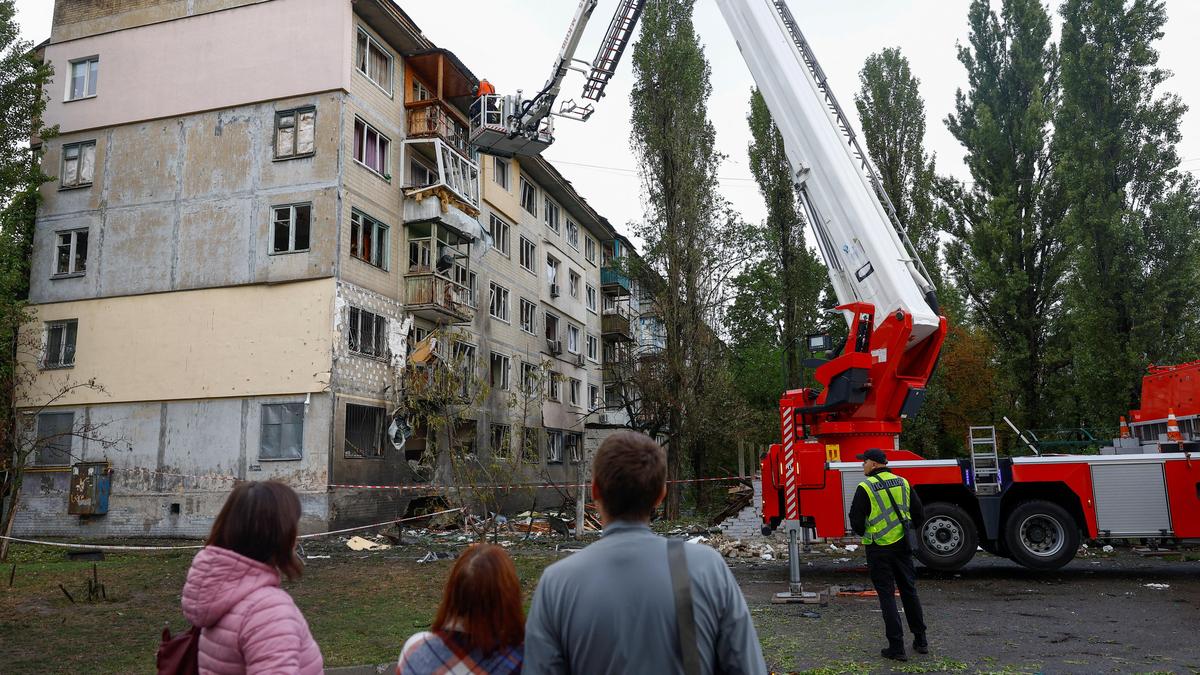 Rusya, Ukrayna sanayi bölgelerine saldırdı: 3 ölü