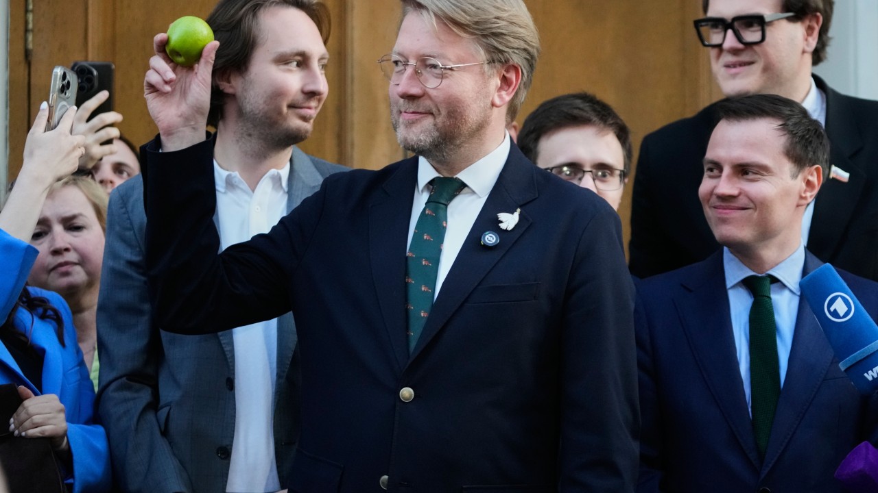 Rusya Yüksek Mahkemesi, Yabloko Partisi'ni Seçimden Men Etti