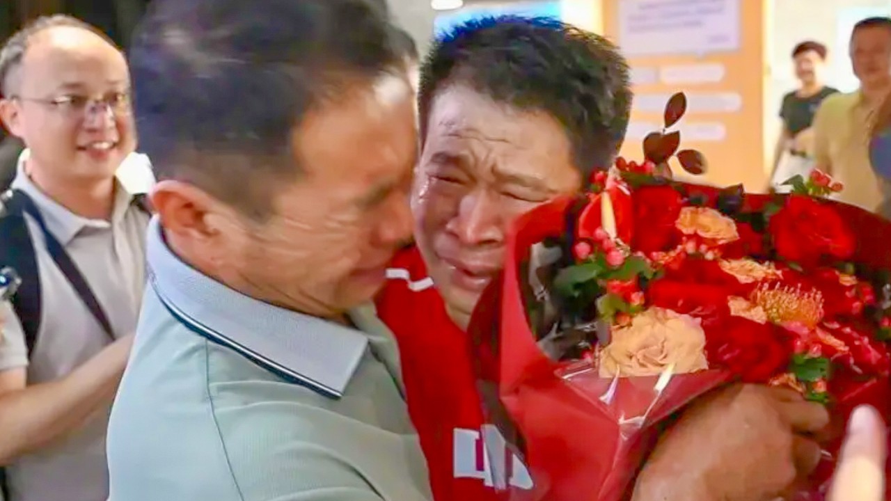 Deaf Chinese Man Returns Home After 35 Years Separated by Train Game